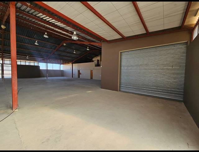M² BUILDING FOR SALE IN VAALPARK